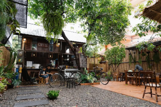 ຮ້ານກະແລັມໂປະ ແລະ ຄາເຟ ເນັ້ນວັດຖຸດິບສົດໃໝ່